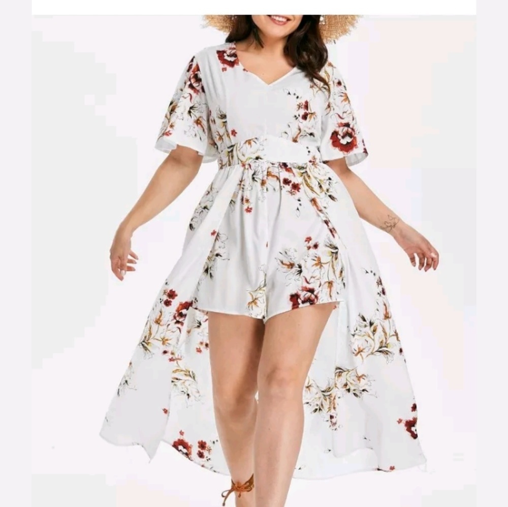 Back Cut Our Floral Pint Romper